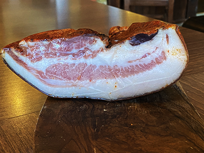 Guanciale, Salumificio Calla'